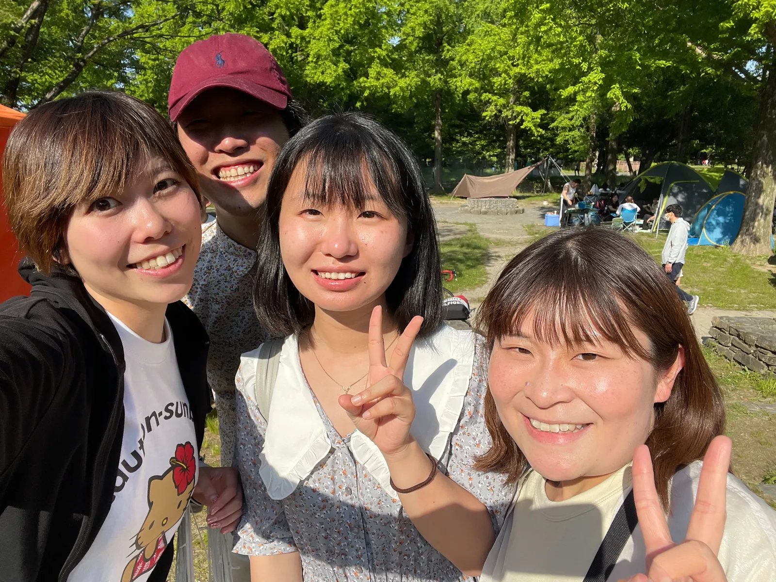 屋外で楽しむMINGLEの交流イベント